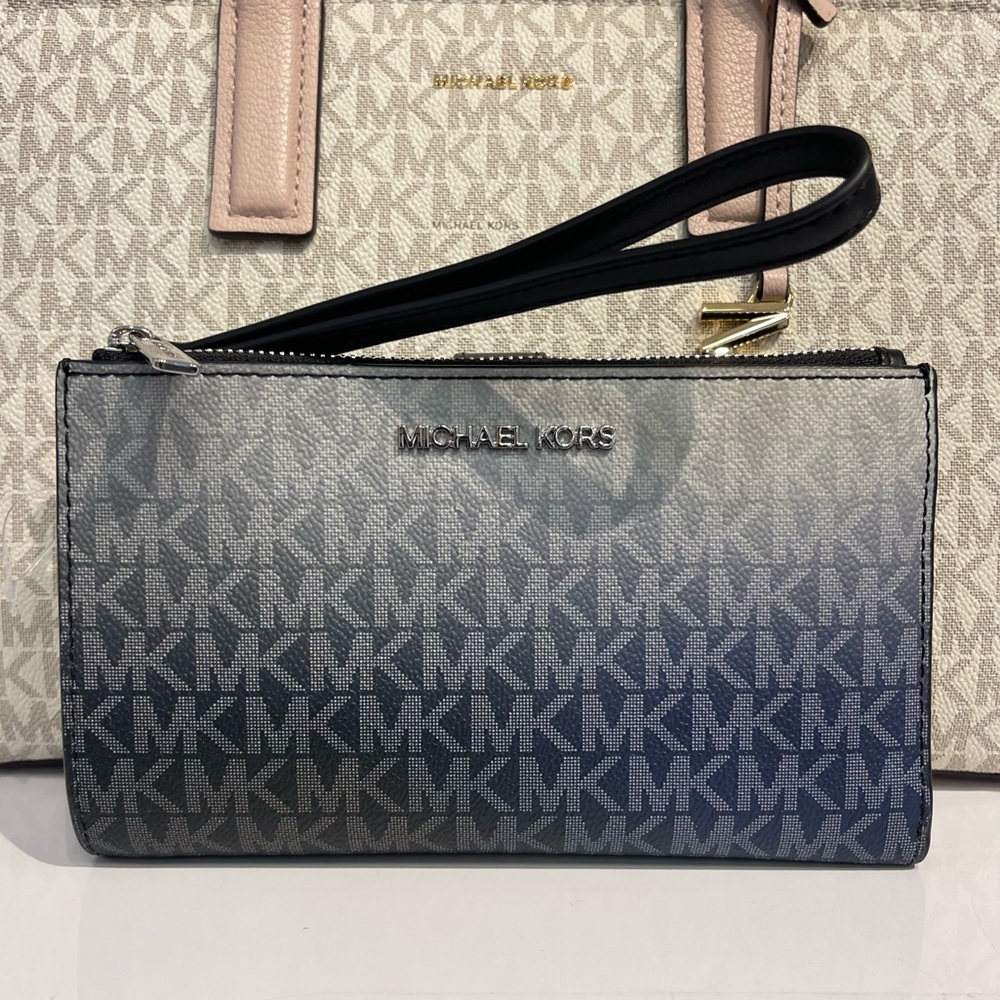 MICHAEL KORS Jet Set Lg Ombré Signature Logo Double Zip Wristlet Wallet 
Black - Picture 3 of 16